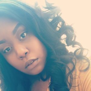 Meet your Posher, Jasmine